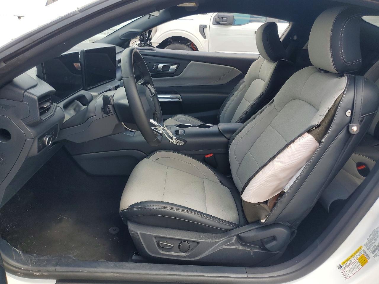 2024 Ford Mustang - Фото 7