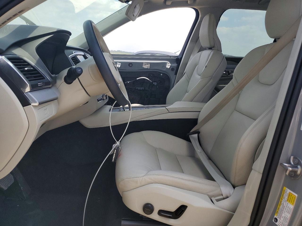 2025 Volvo Xc90 Core - Image 7