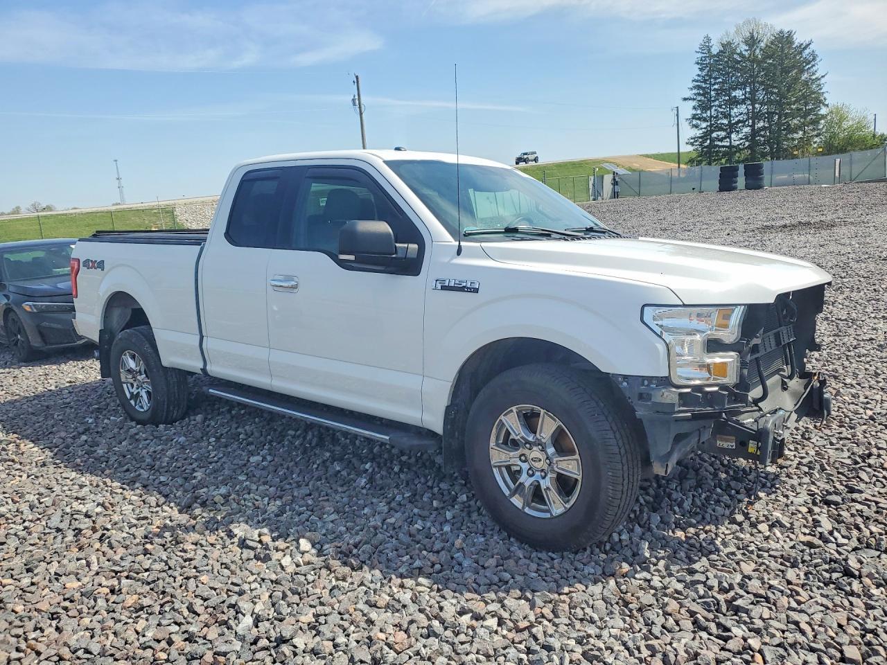 2016 Ford F150 Super Cab - Фото 4