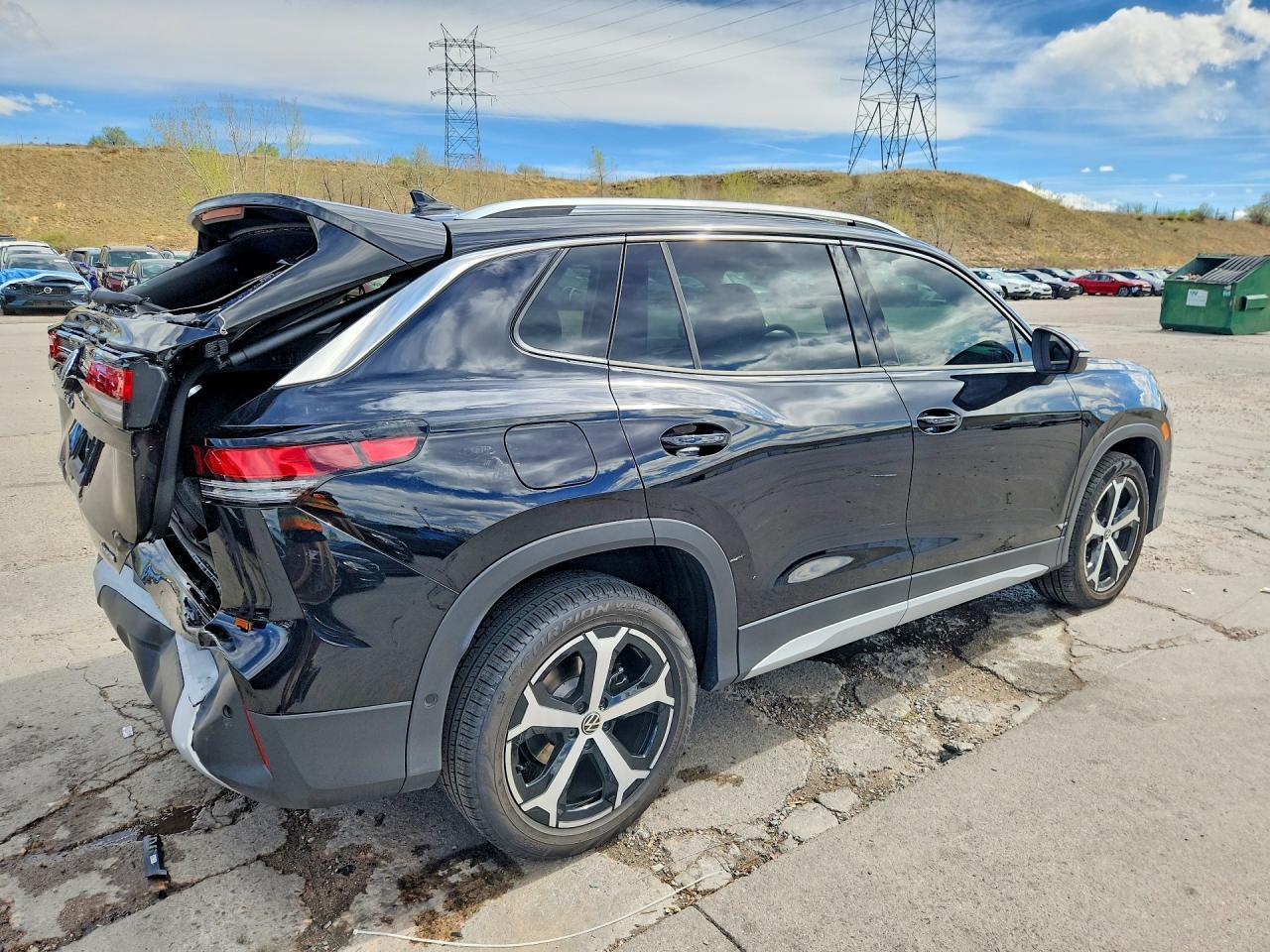 2025 Volkswagen Tiguan Se - Image 3