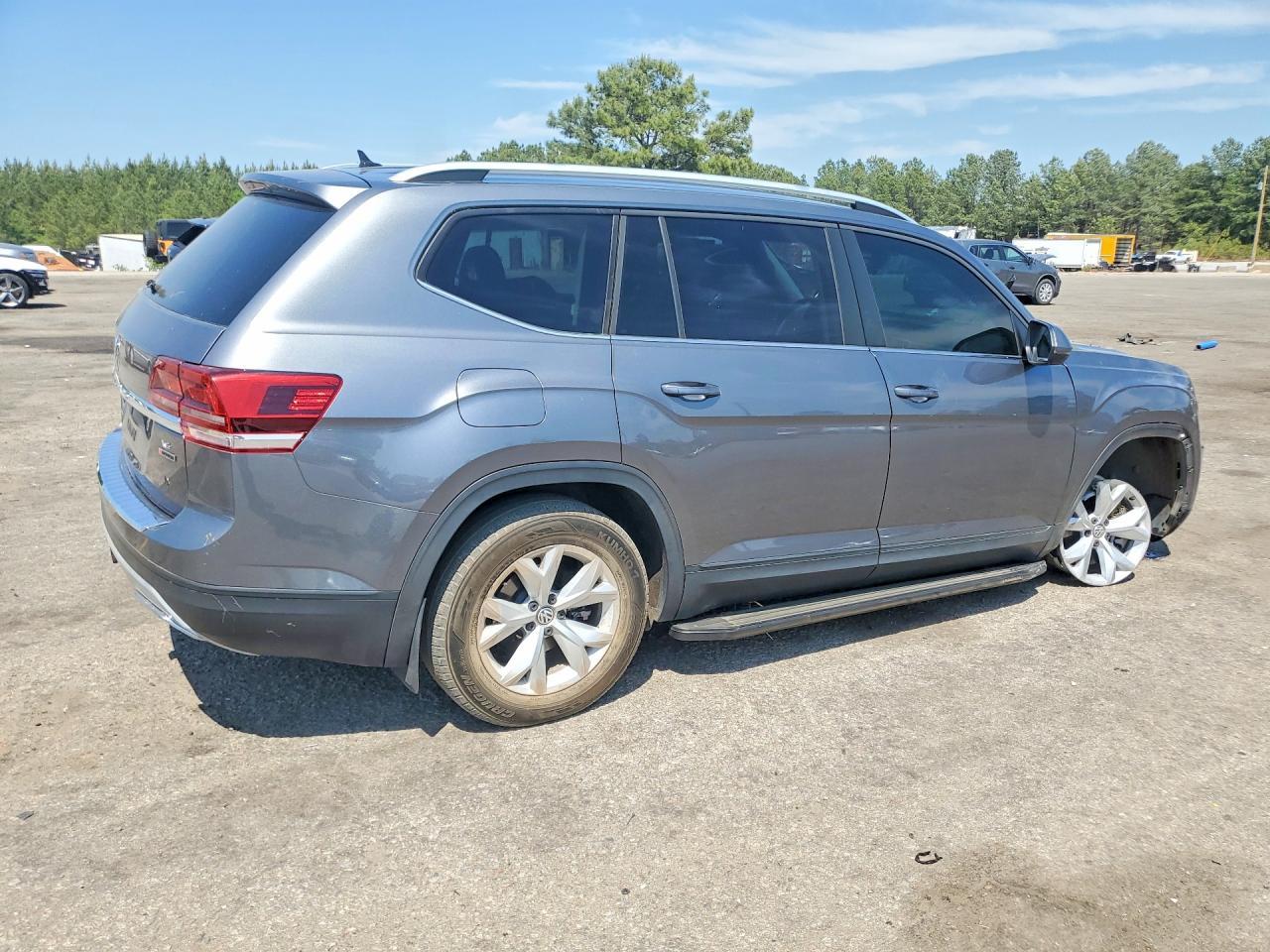 2019 Volkswagen Atlas S - Image 3