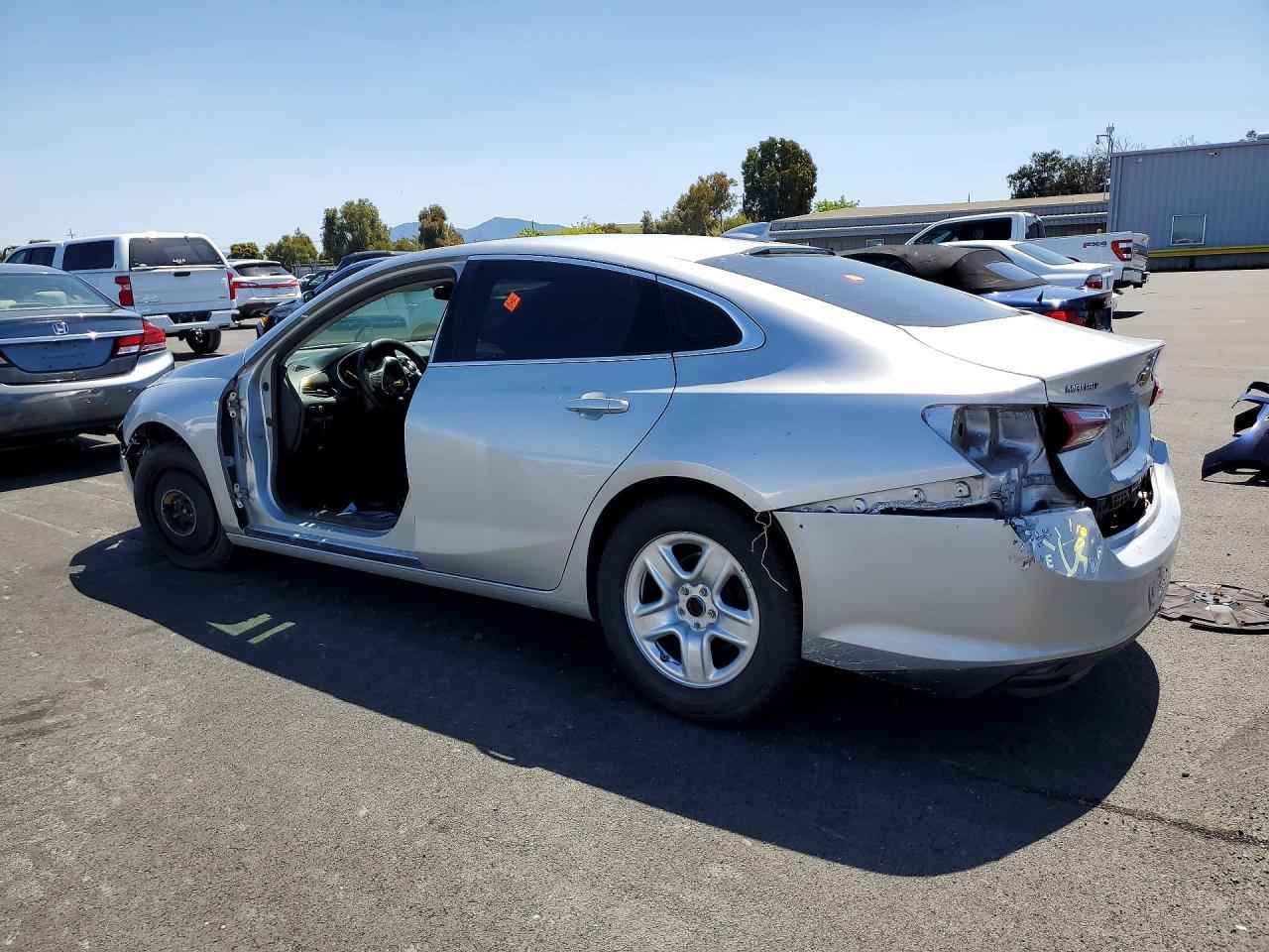 2021 Chevrolet Malibu Lt - Фото 2