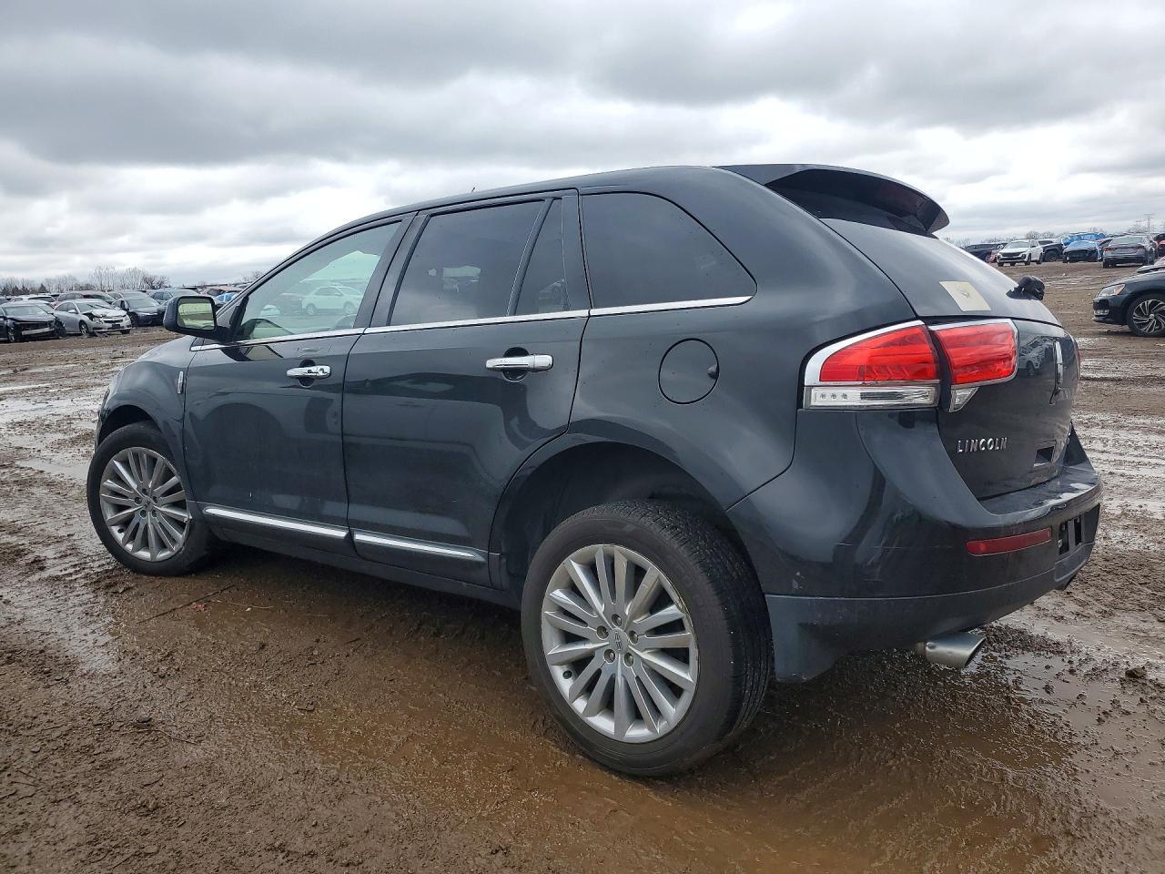 2011 Lincoln Mkx - Image 2
