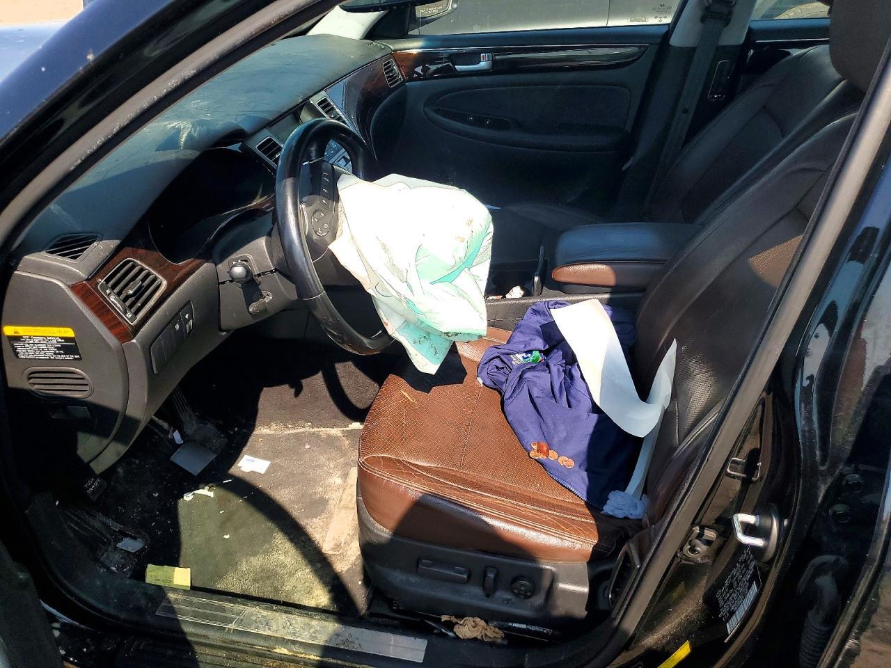 2012 Hyundai Genesis 3.8L - Image 7