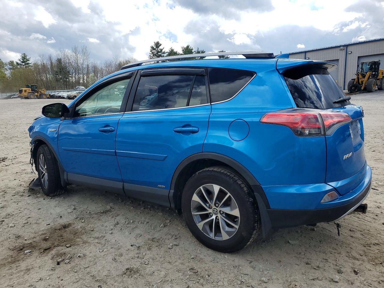 2017 Toyota Rav4 Hybrid Xle - Image 2