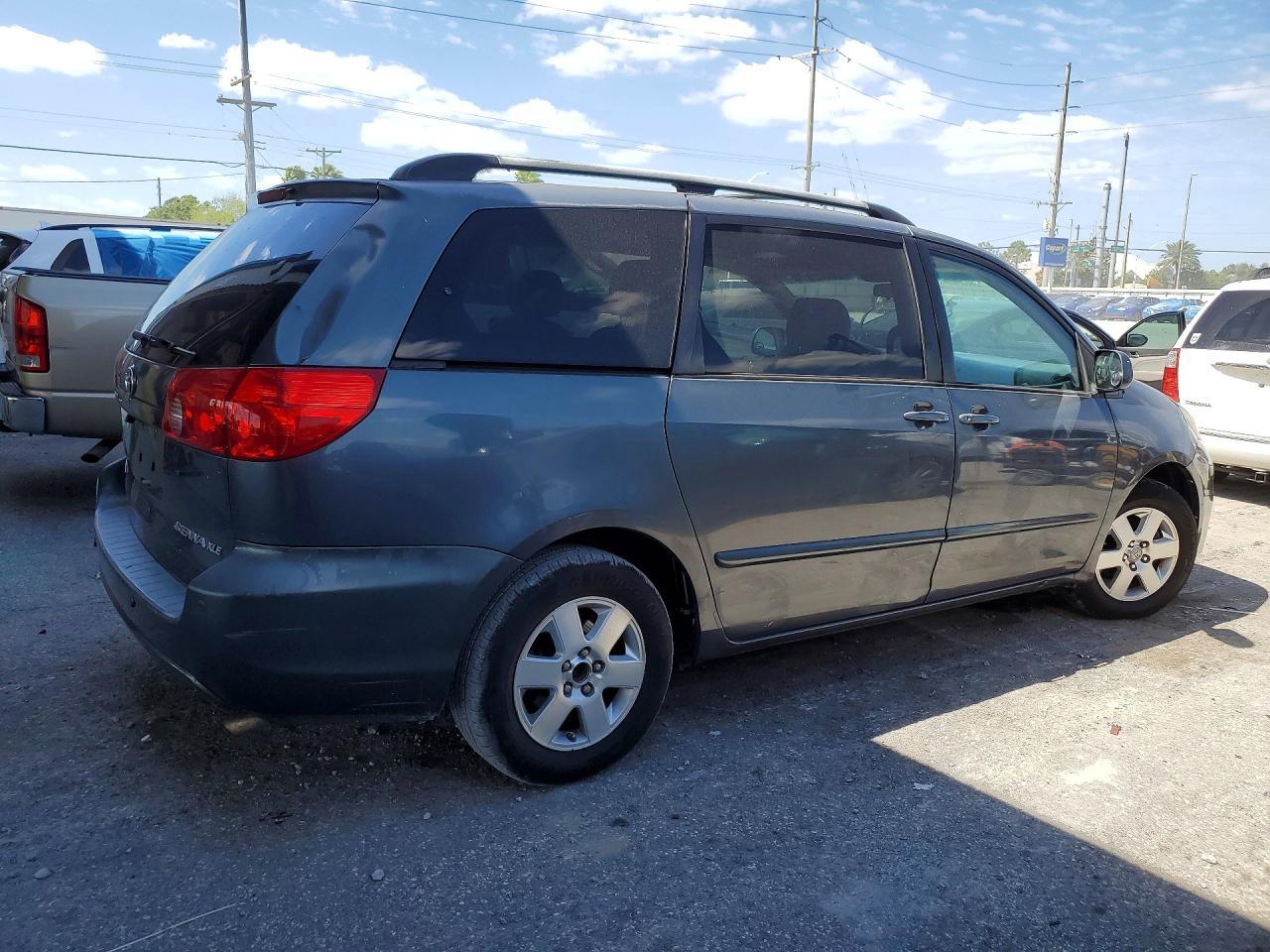 2008 Toyota Sienna Xle - Image 3