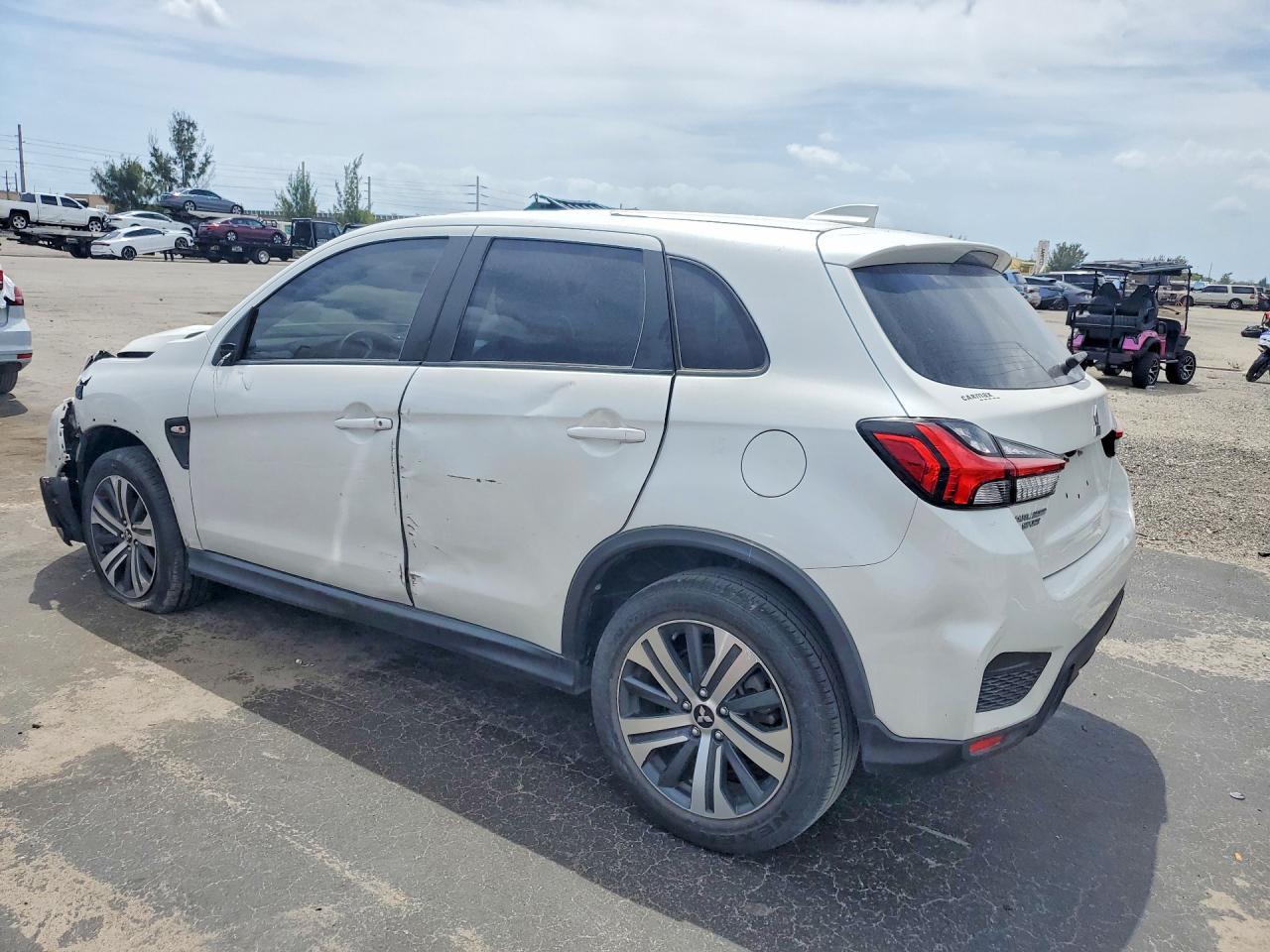 2021 Mitsubishi Outlander Sport Es - Фото 2