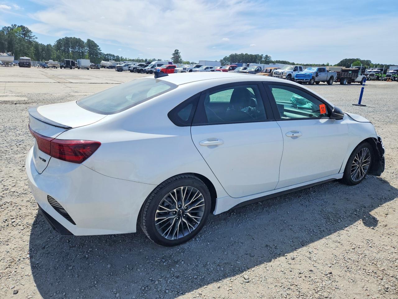 2023 Kia Forte Gt Line - Фото 3