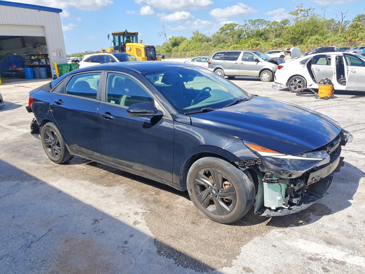 2023 Hyundai Elantra Sel - Image 4