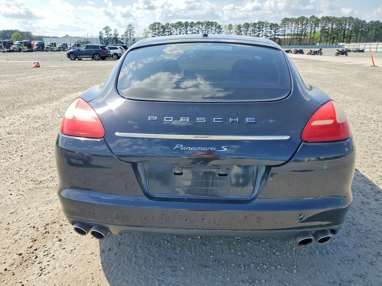 2013 Porsche Panamera S - Image 6