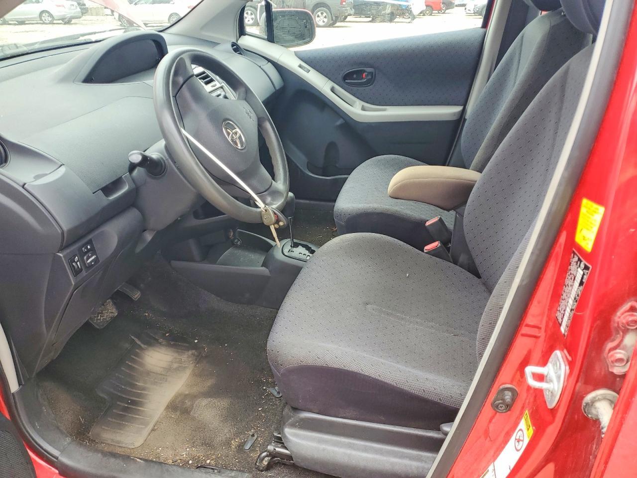 2010 Toyota Yaris Base - Image 7