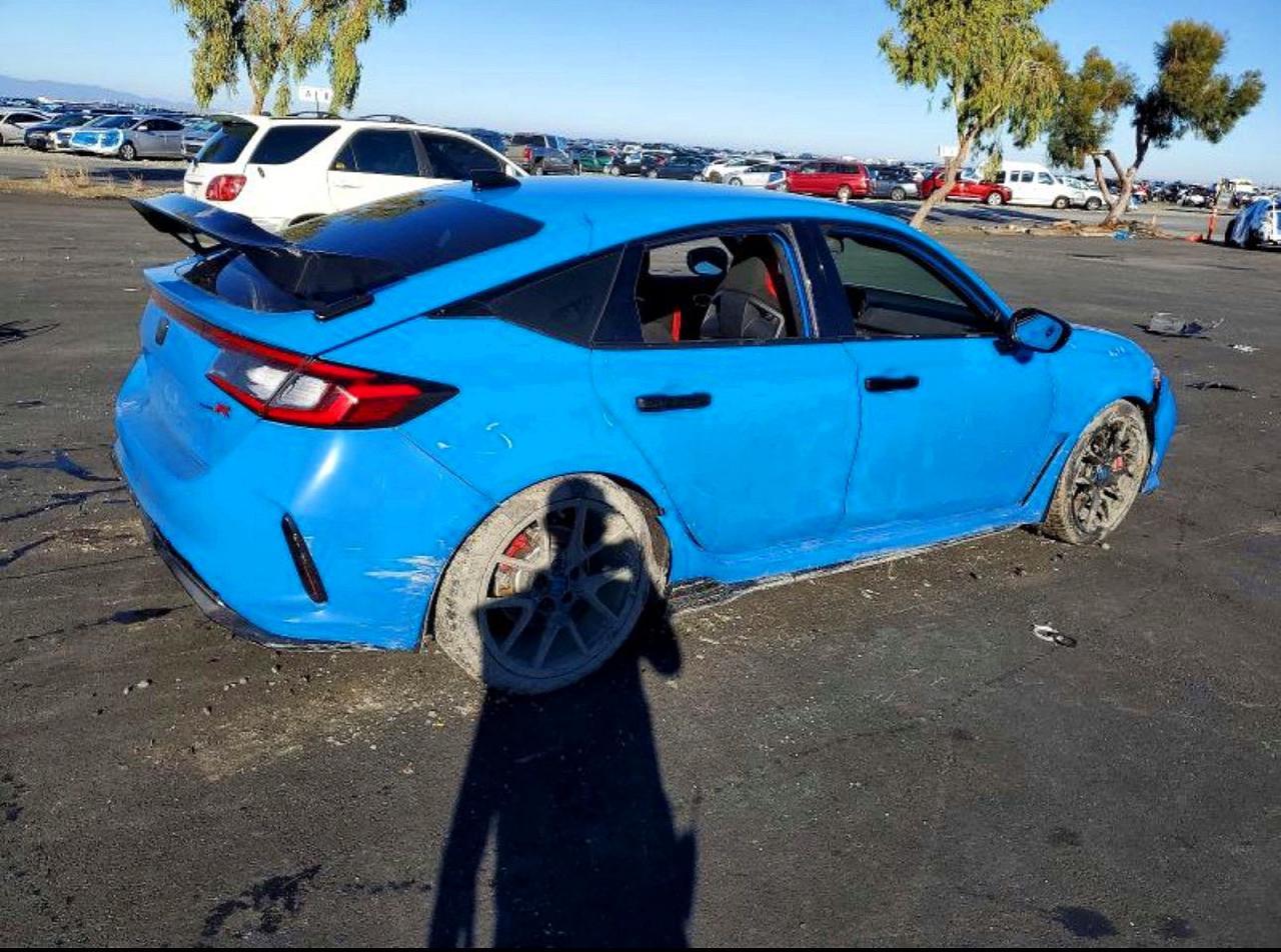 2025 Honda Civic Type-R - Image 4