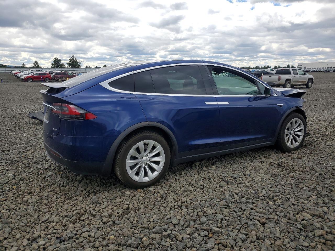 2018 Tesla Model X - Фото 3