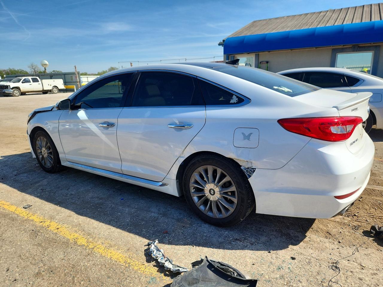 2015 Hyundai Sonata Limited - Image 2
