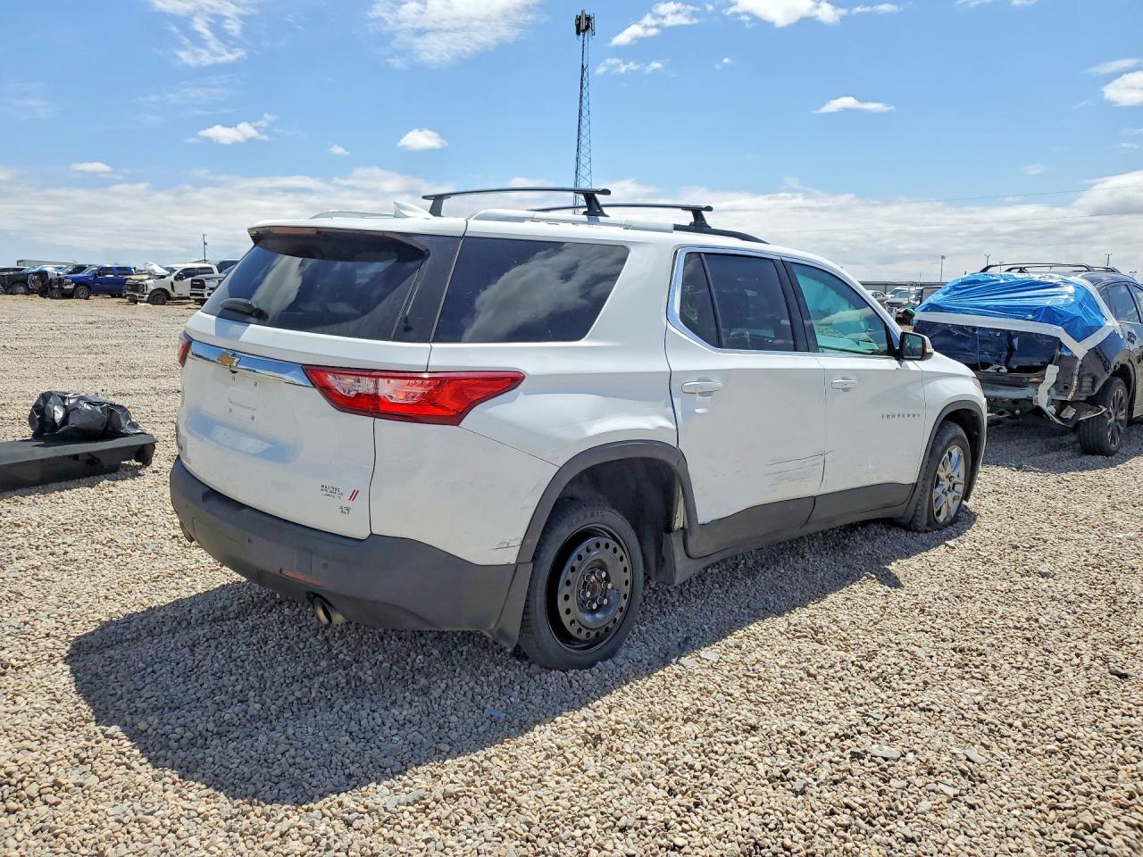 2018 Chevrolet Traverse Lt - Image 3