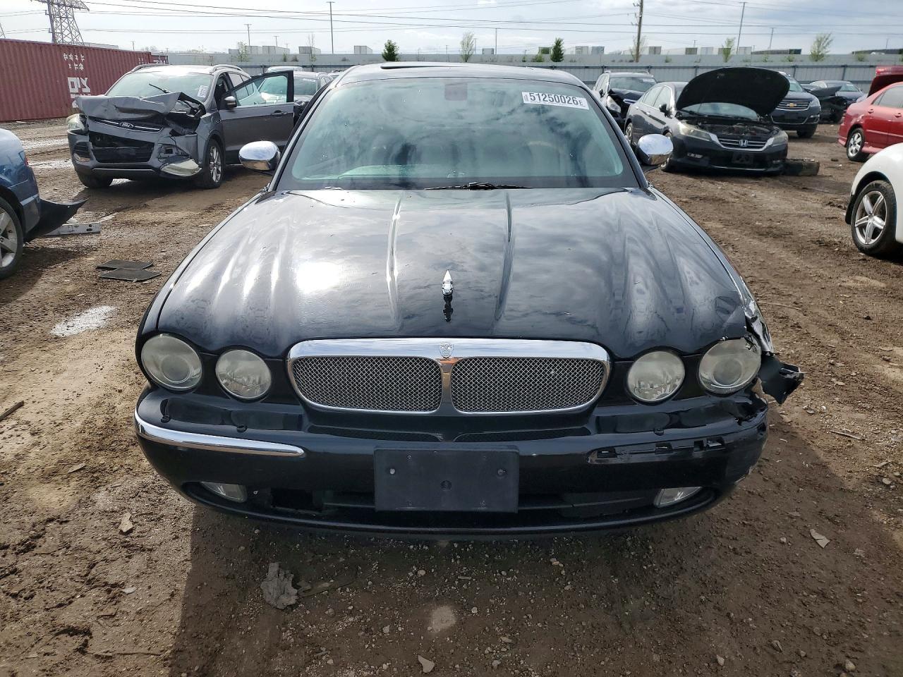 2006 Jaguar Vandenplas - Image 5