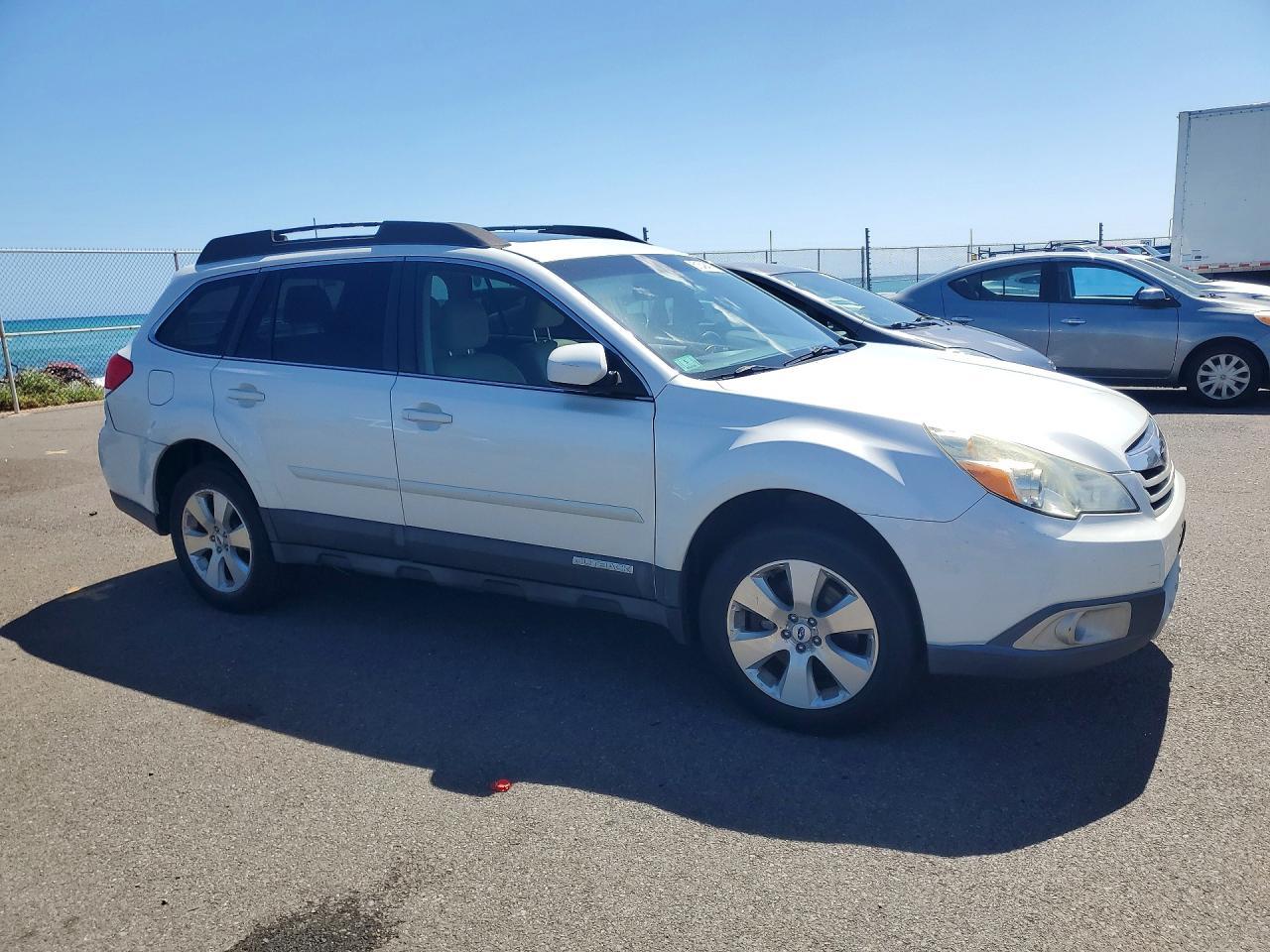 2011 Subaru Outback 3.6R Limited - Фото 4