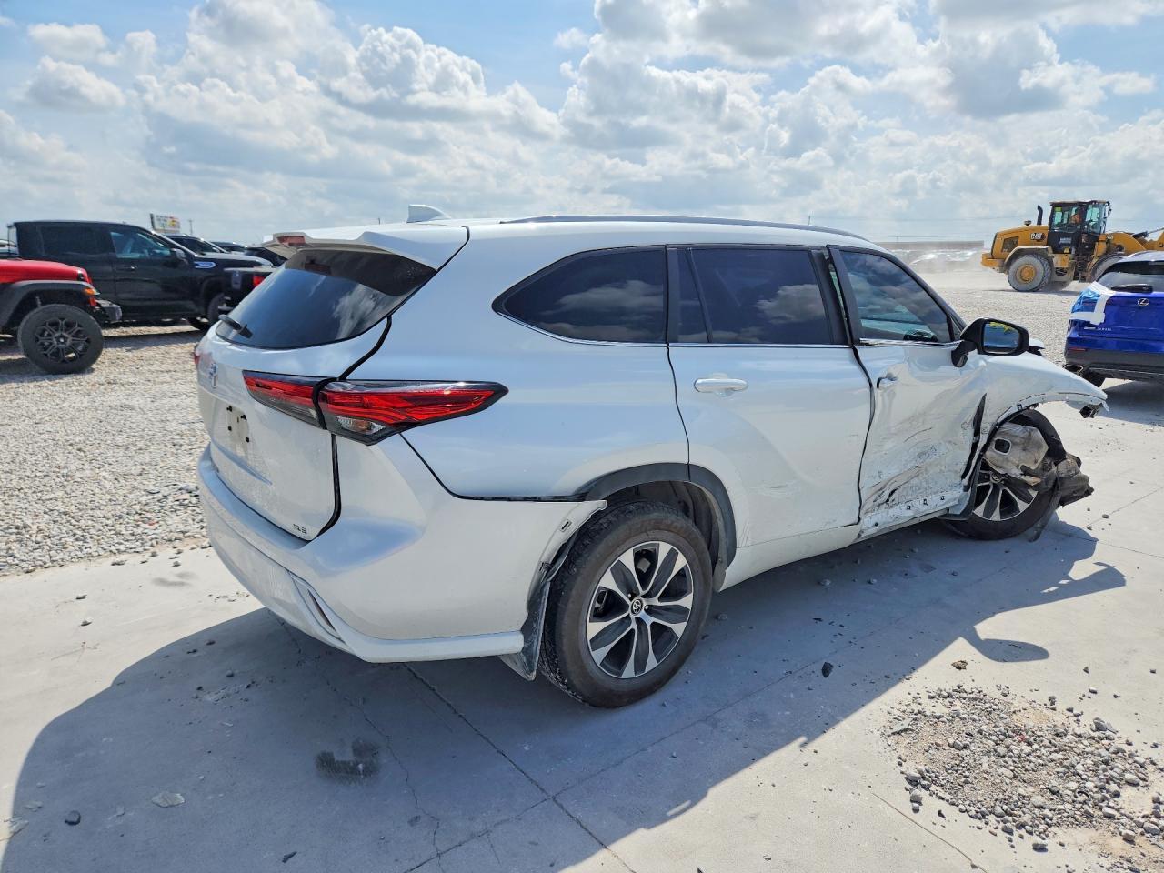 2023 Toyota Highlander Xle - Фото 3