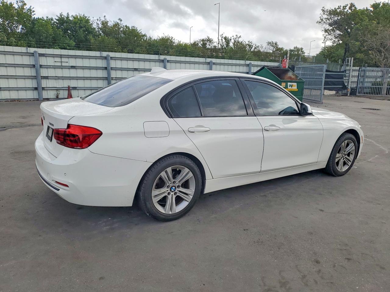 2016 BMW 328 I Sulev - Image 3