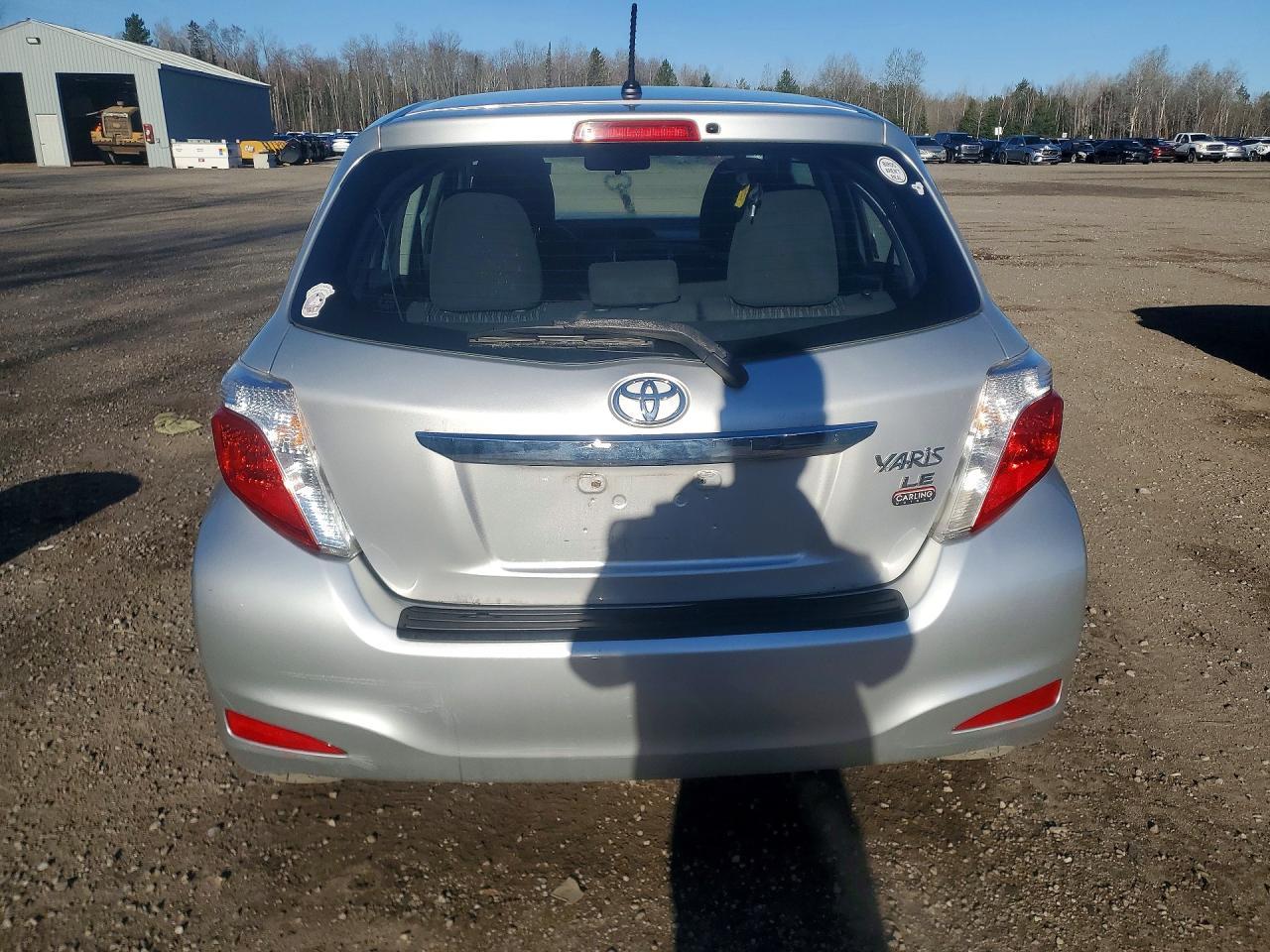 2014 Toyota Yaris 5-Door L - Фото 6