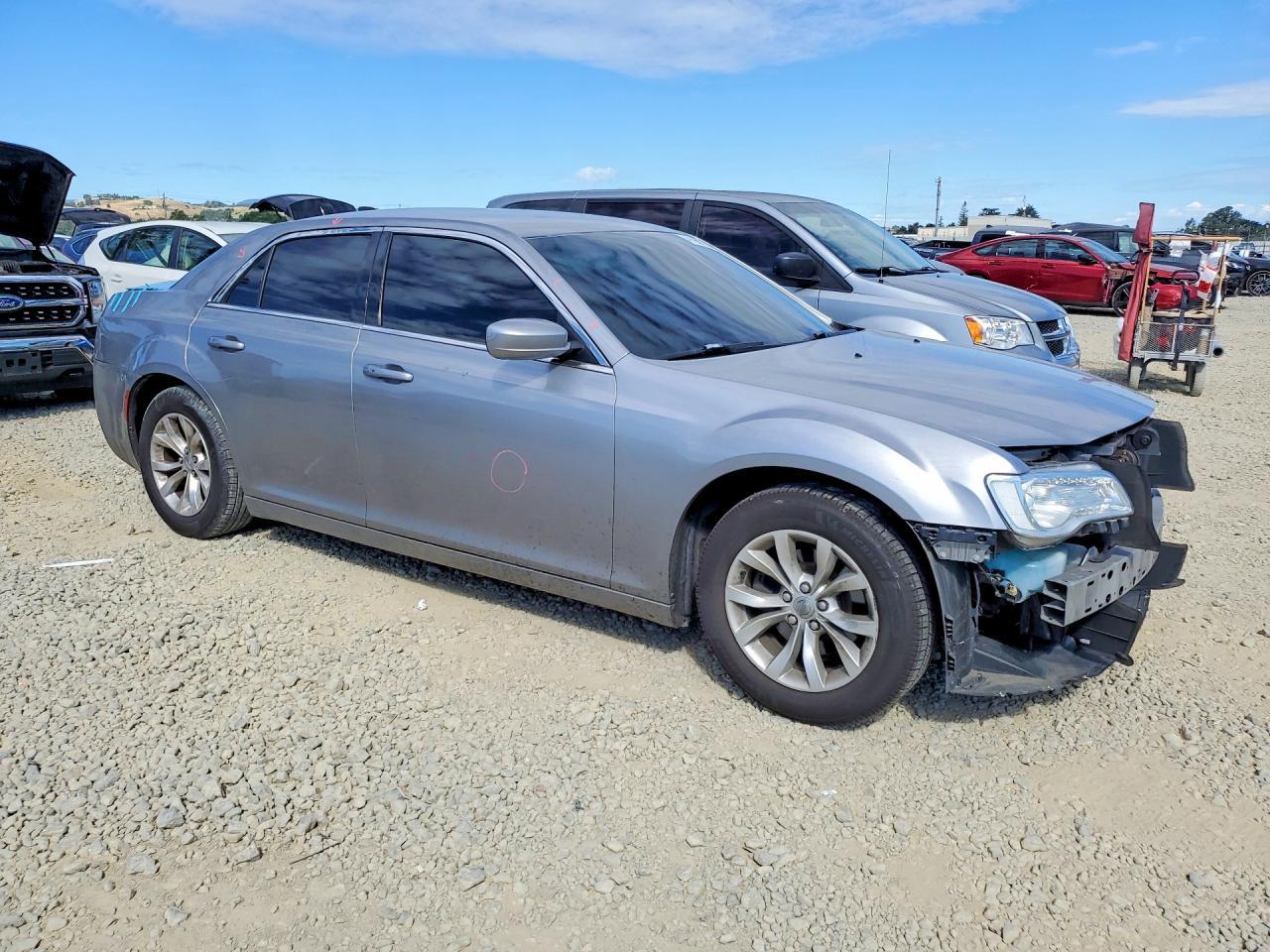 2016 Chrysler 300 Limited - Фото 4