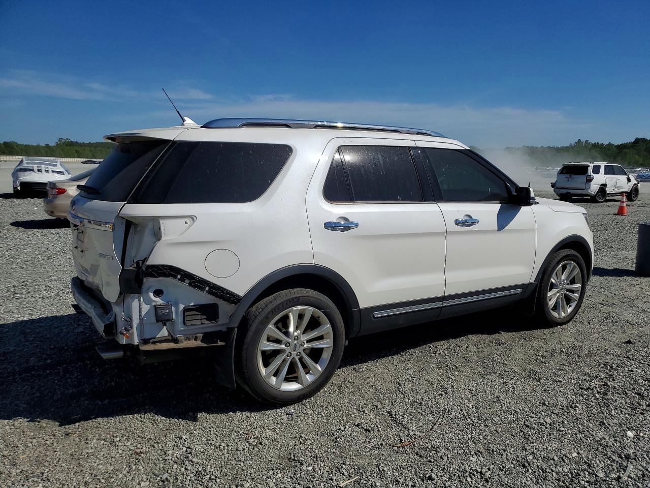 2019 Ford Explorer Limited - Image 3