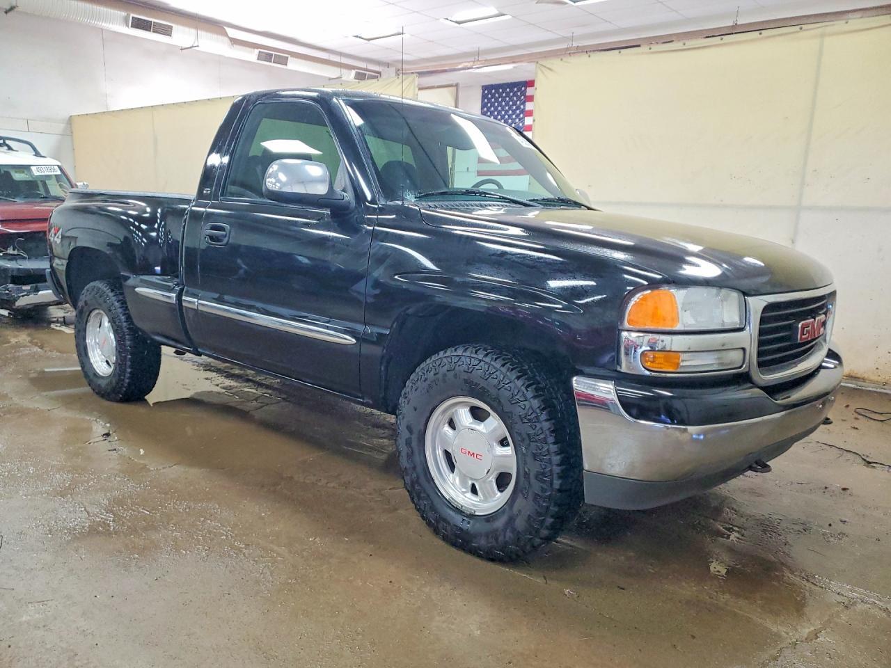 2002 GMC New Sierra K1500 - Image 4