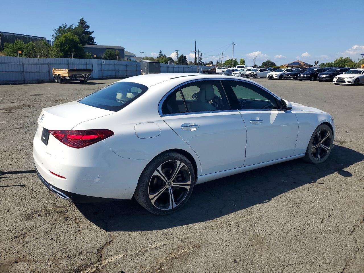 2024 Mercedes-Benz C 300 - Фото 3