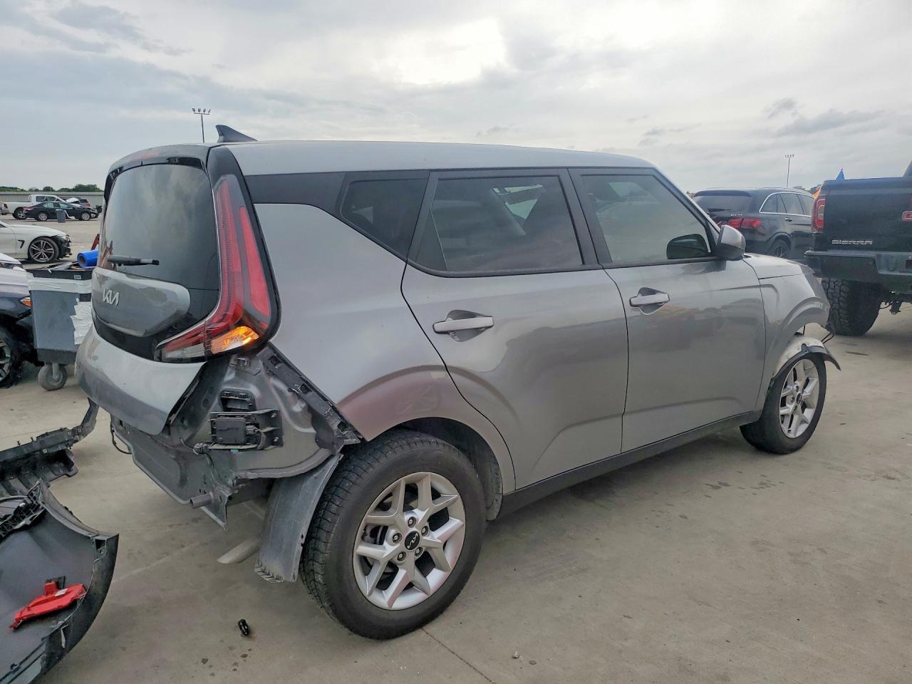 2024 Kia Soul Lx - Image 3