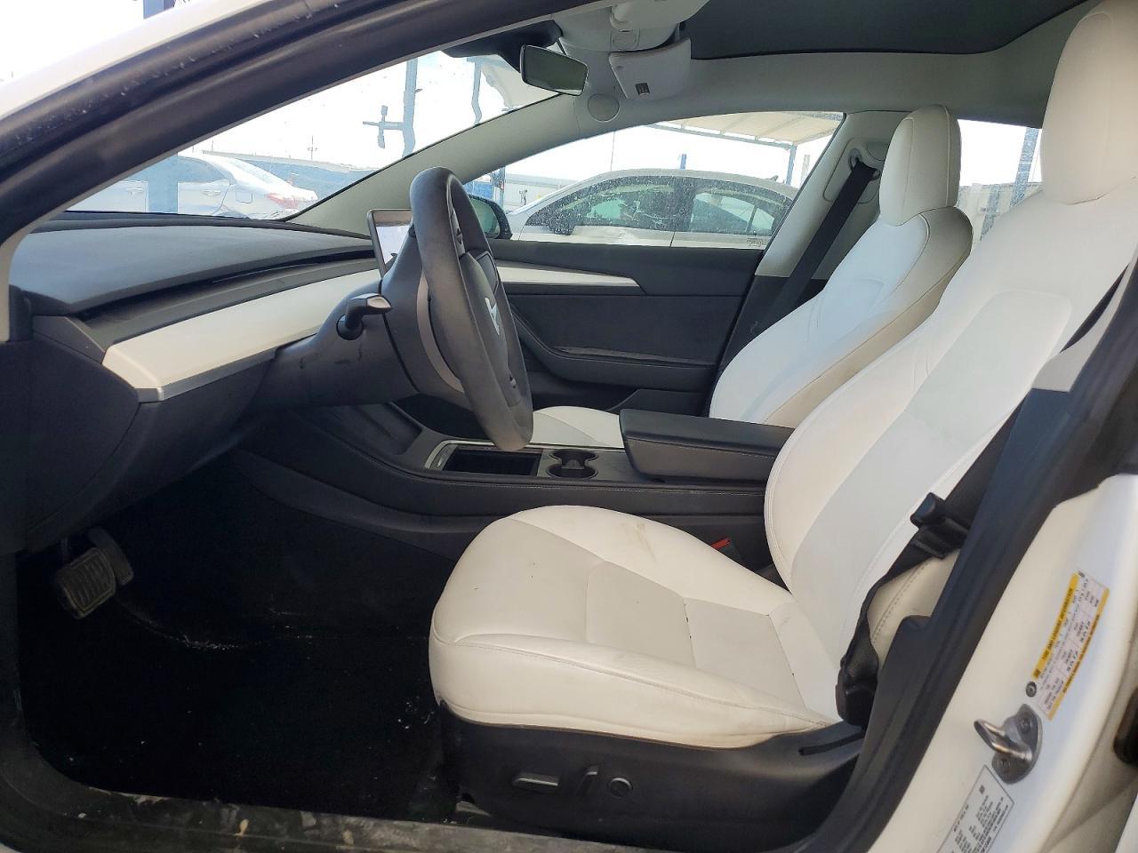 2022 Tesla Model 3 - Image 7