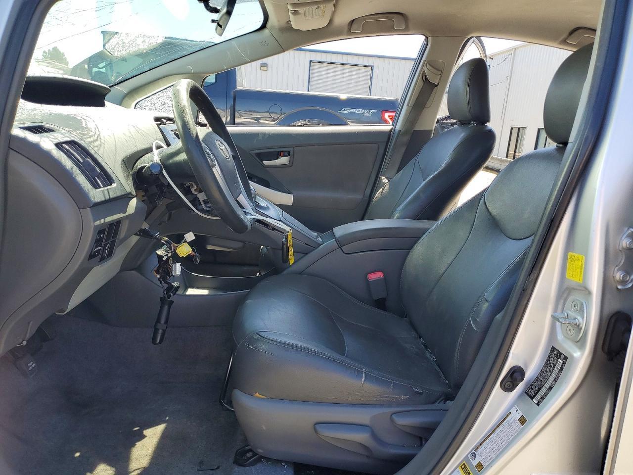 2011 Toyota Prius Two - Фото 7