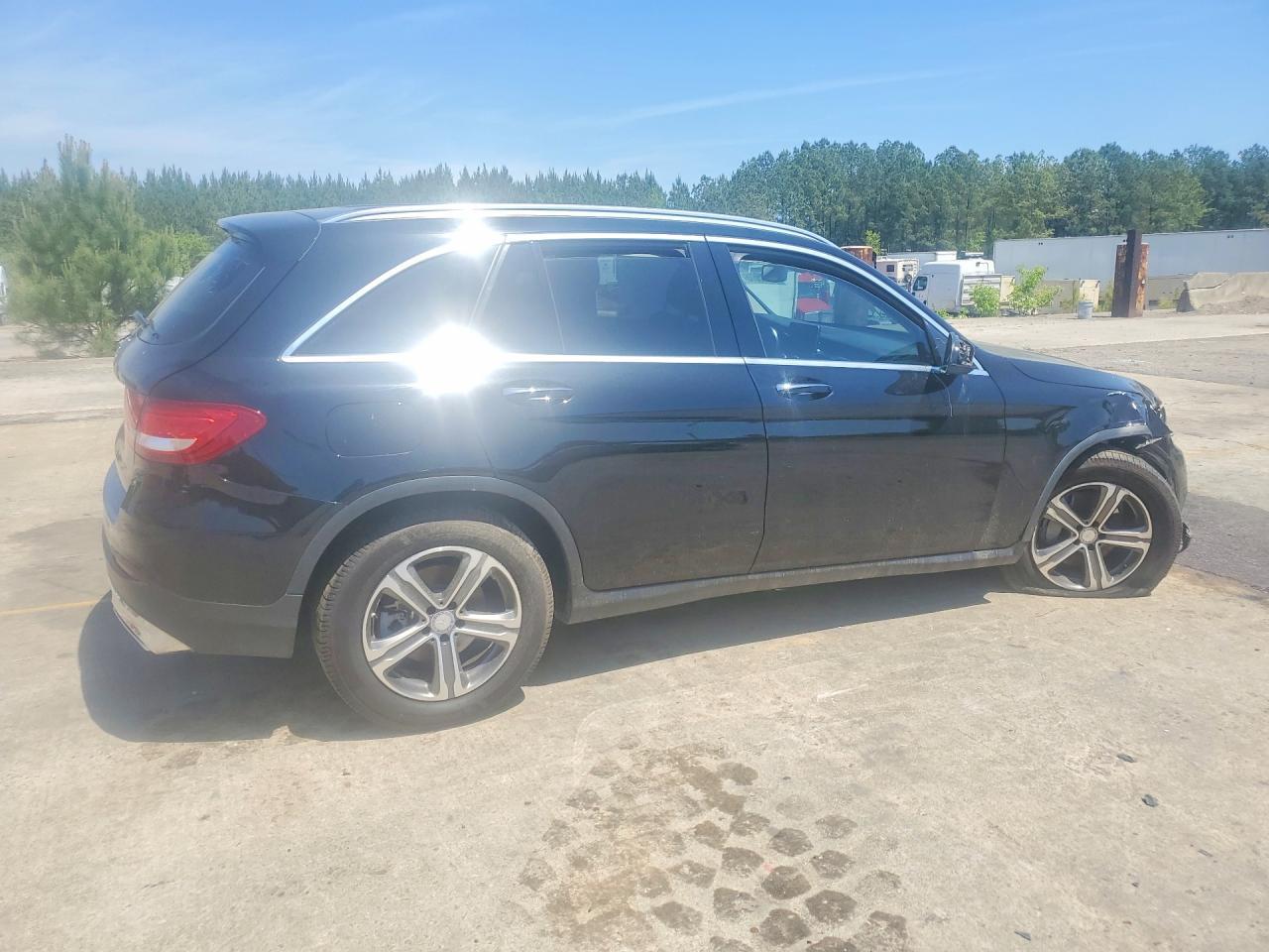 2017 Mercedes-Benz Glc 300 - Image 3