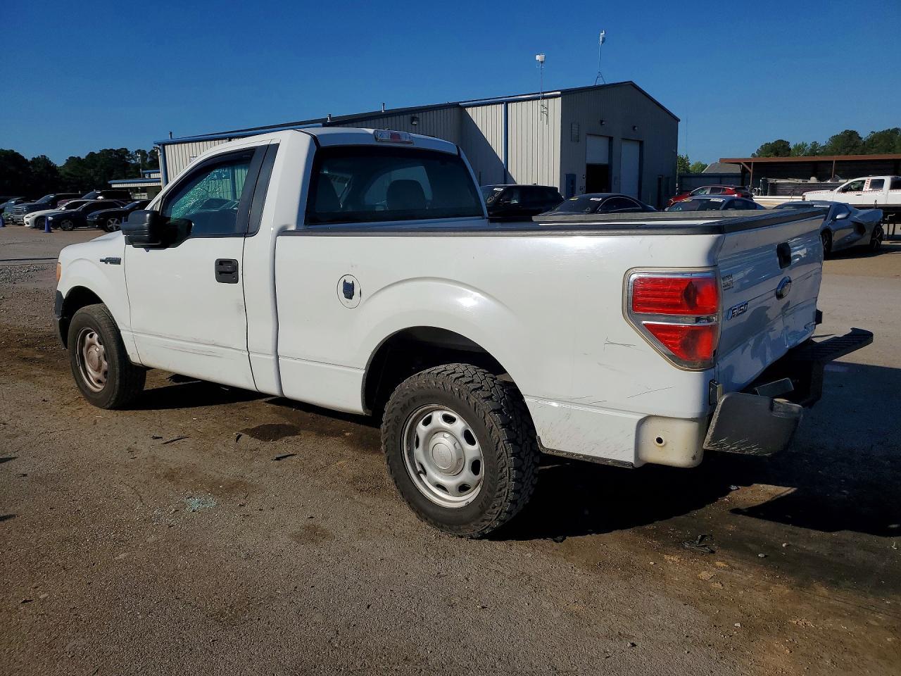2014 Ford F150 - Image 2