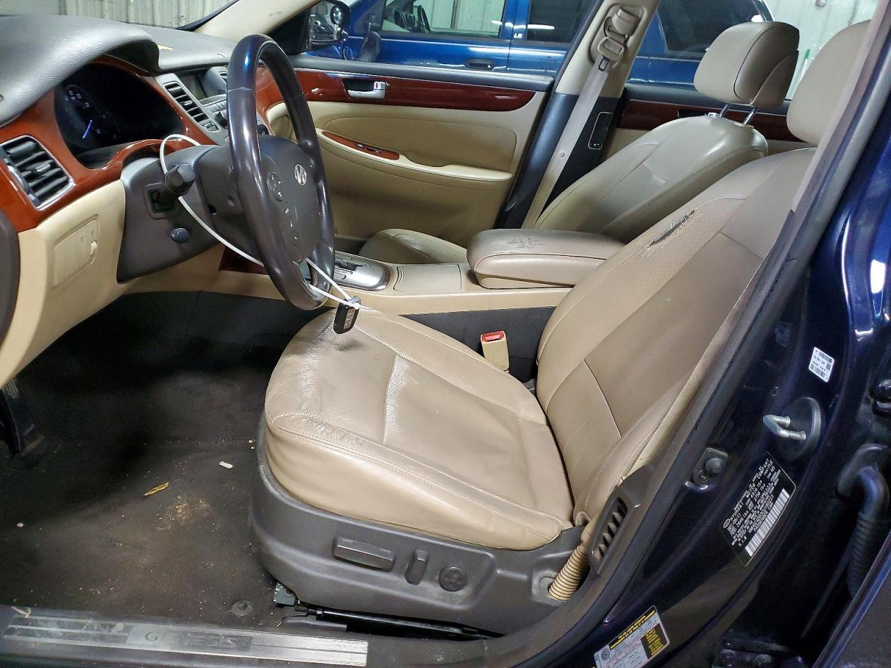 2012 Hyundai Genesis 3.8L V6 - Image 7