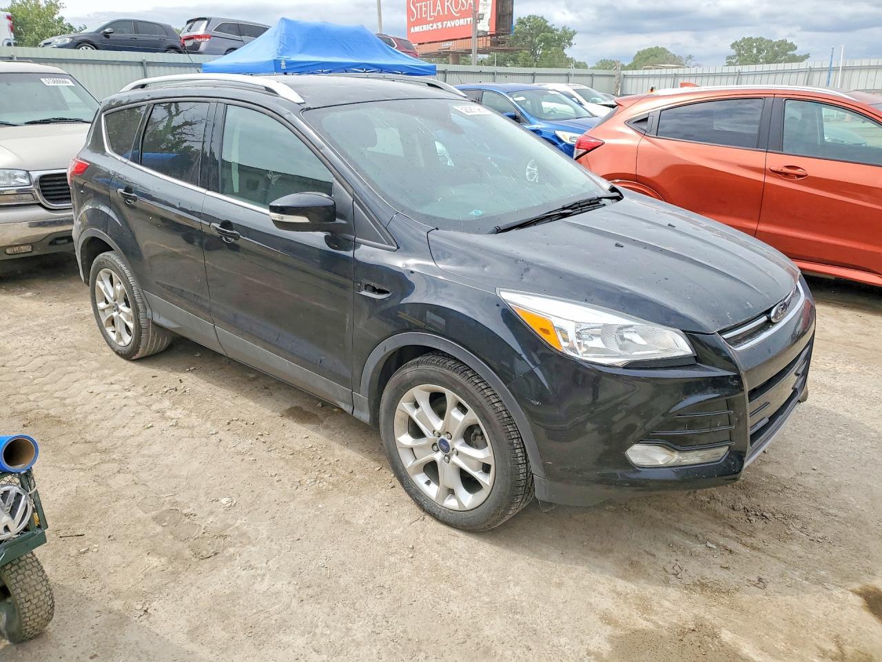 2016 Ford Escape Titanium - Image 4
