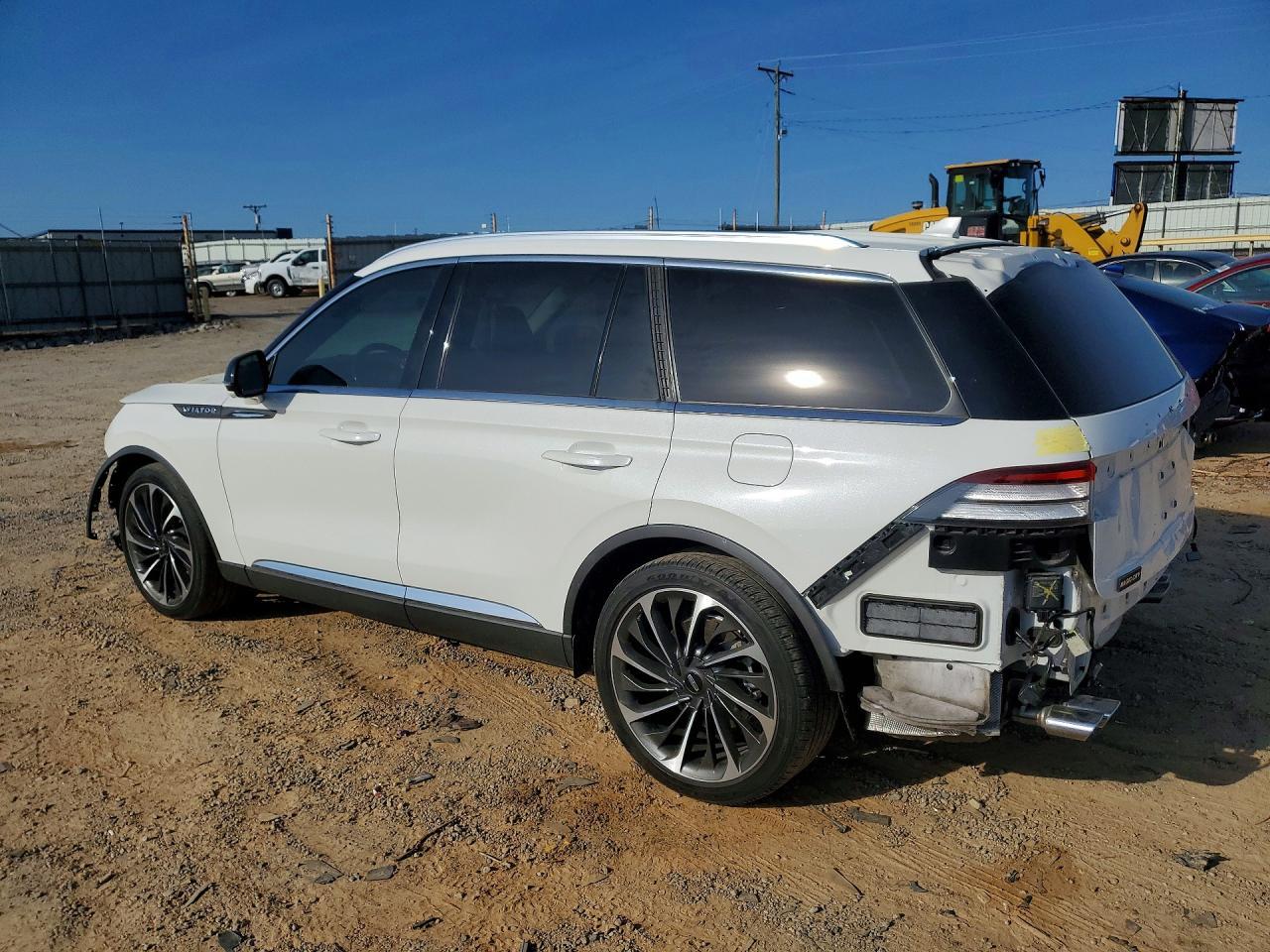 2020 Lincoln Aviator Reserve - Image 2