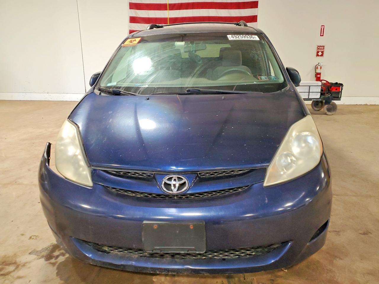 2007 Toyota Sienna Le 7-Passenger - Фото 5