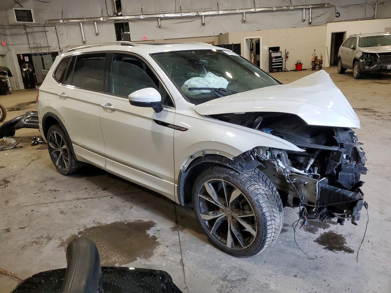 2024 Volkswagen Tiguan Sel R-Line Black - Фото 4