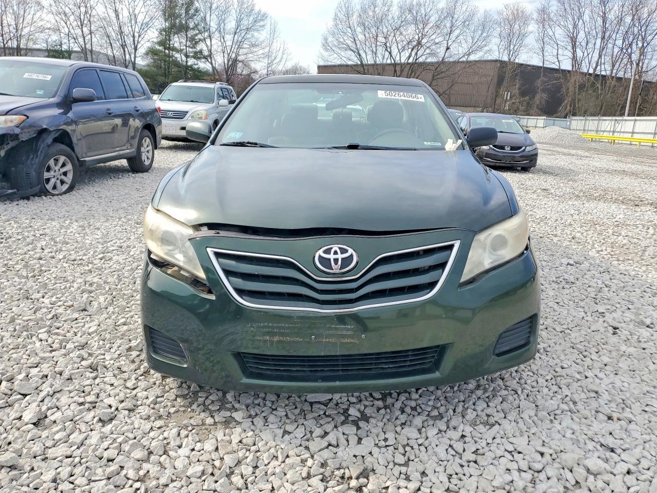 2011 Toyota Camry Le - Фото 5