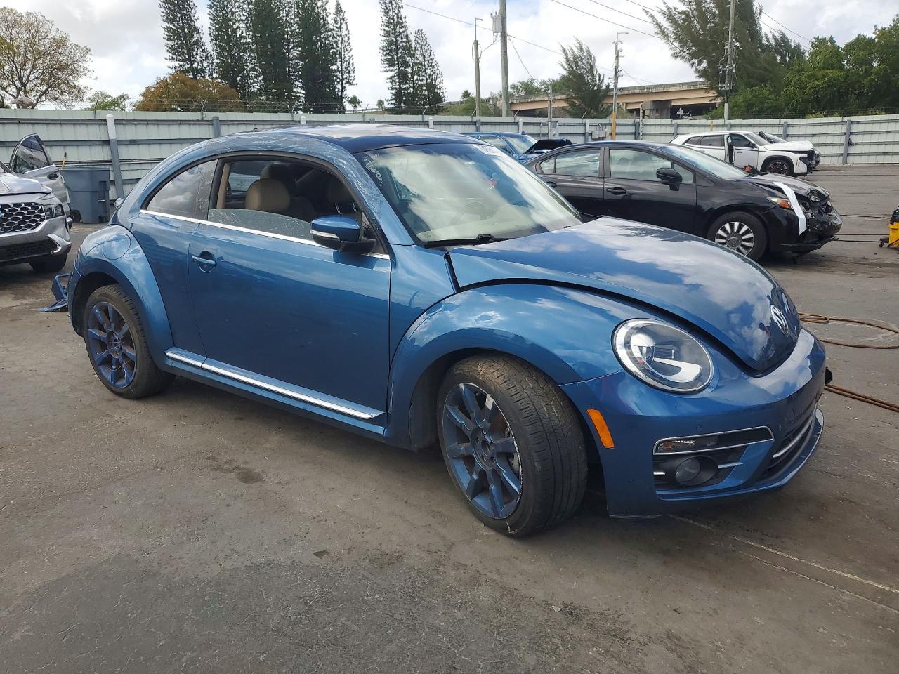 2023 Volkswagen Beetle Se - Фото 4