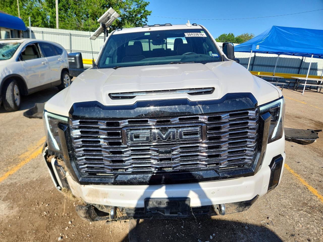 2025 GMC Sierra K2500 Denali Ultimate - Image 5