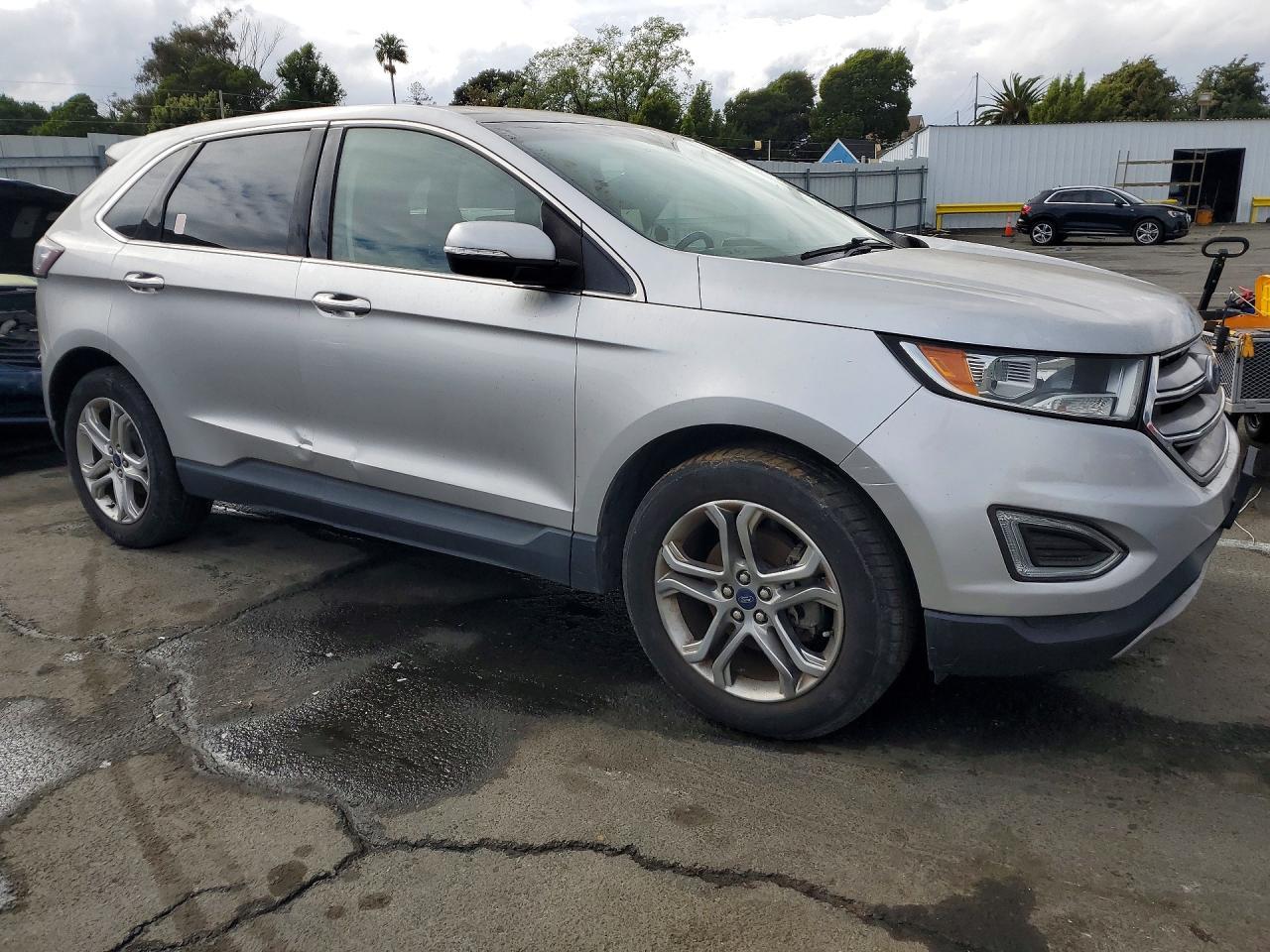 2017 Ford Edge Titanium - Фото 4
