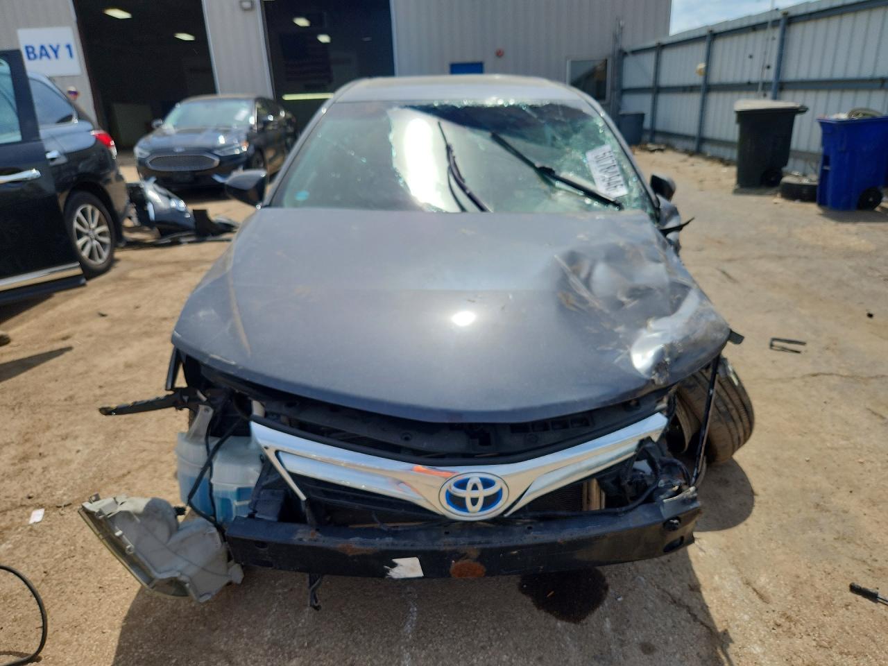 2012 Toyota Camry Hybrid Xle - Image 5