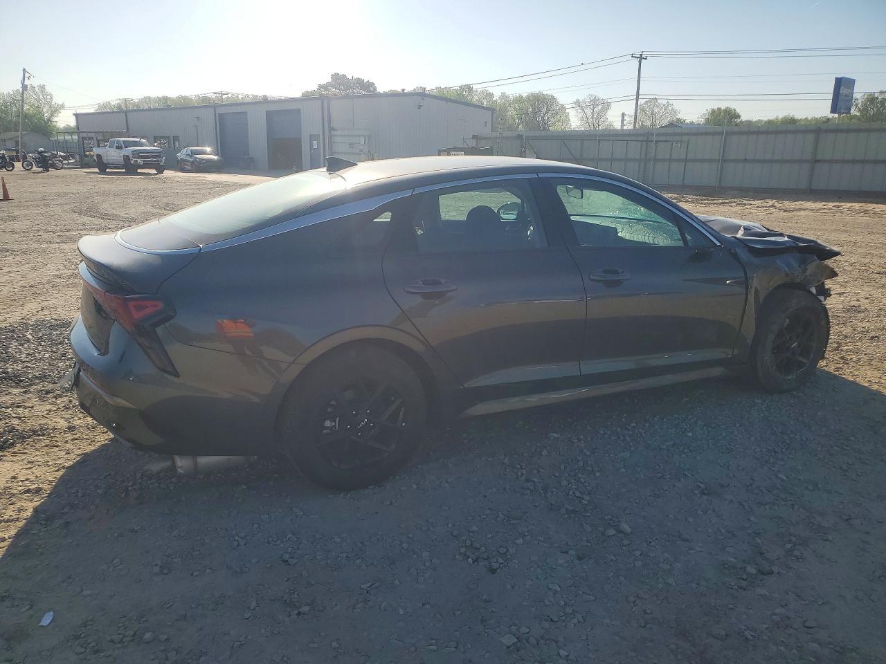 2026 Kia K5 Lxs - Image 3