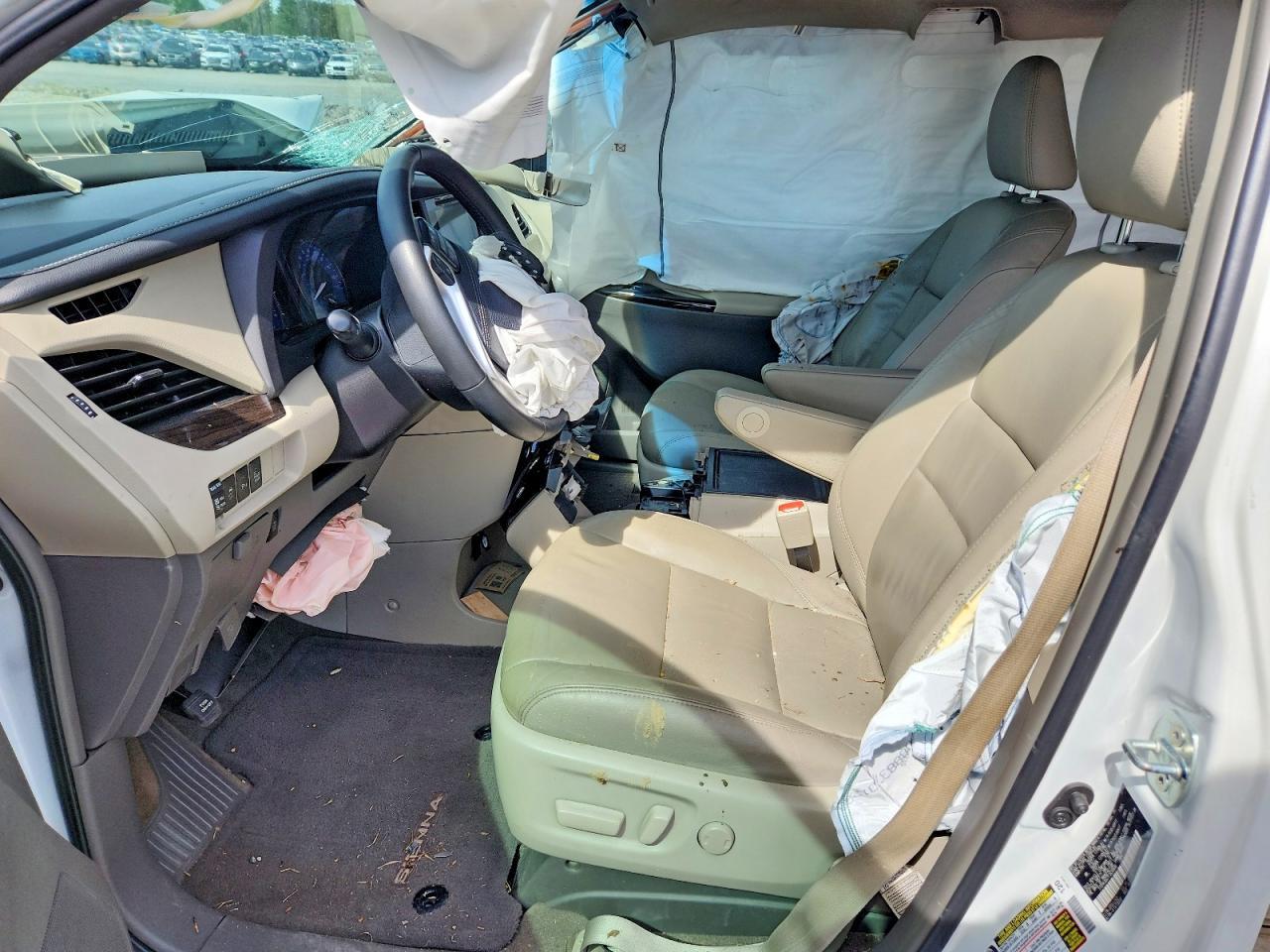 2015 Toyota Sienna Xle Premium 8-Passenger - Фото 7