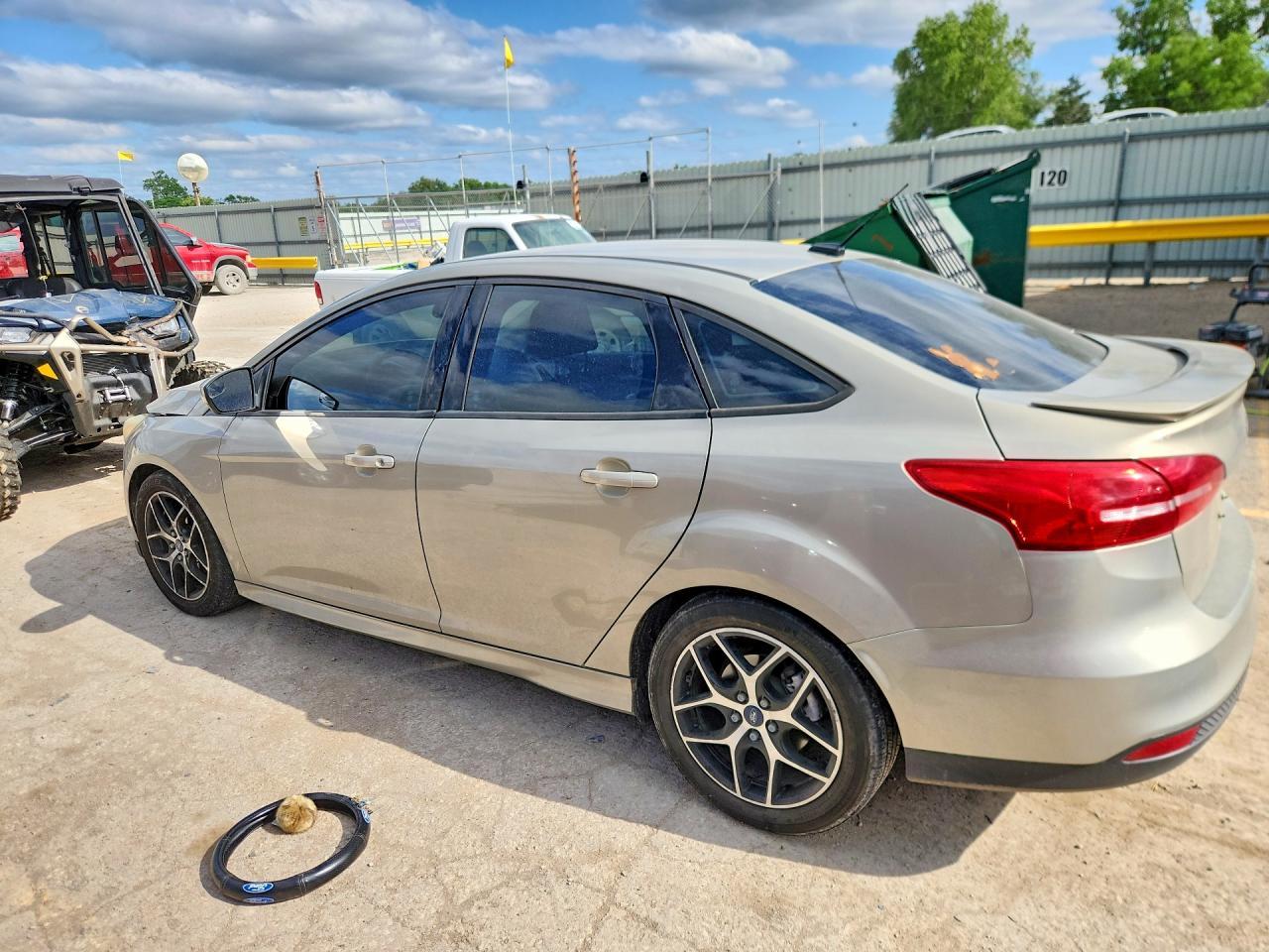 2015 Ford Focus Se - Image 2