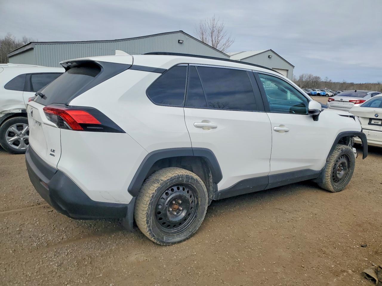 2020 Toyota Rav4 Le - Фото 3