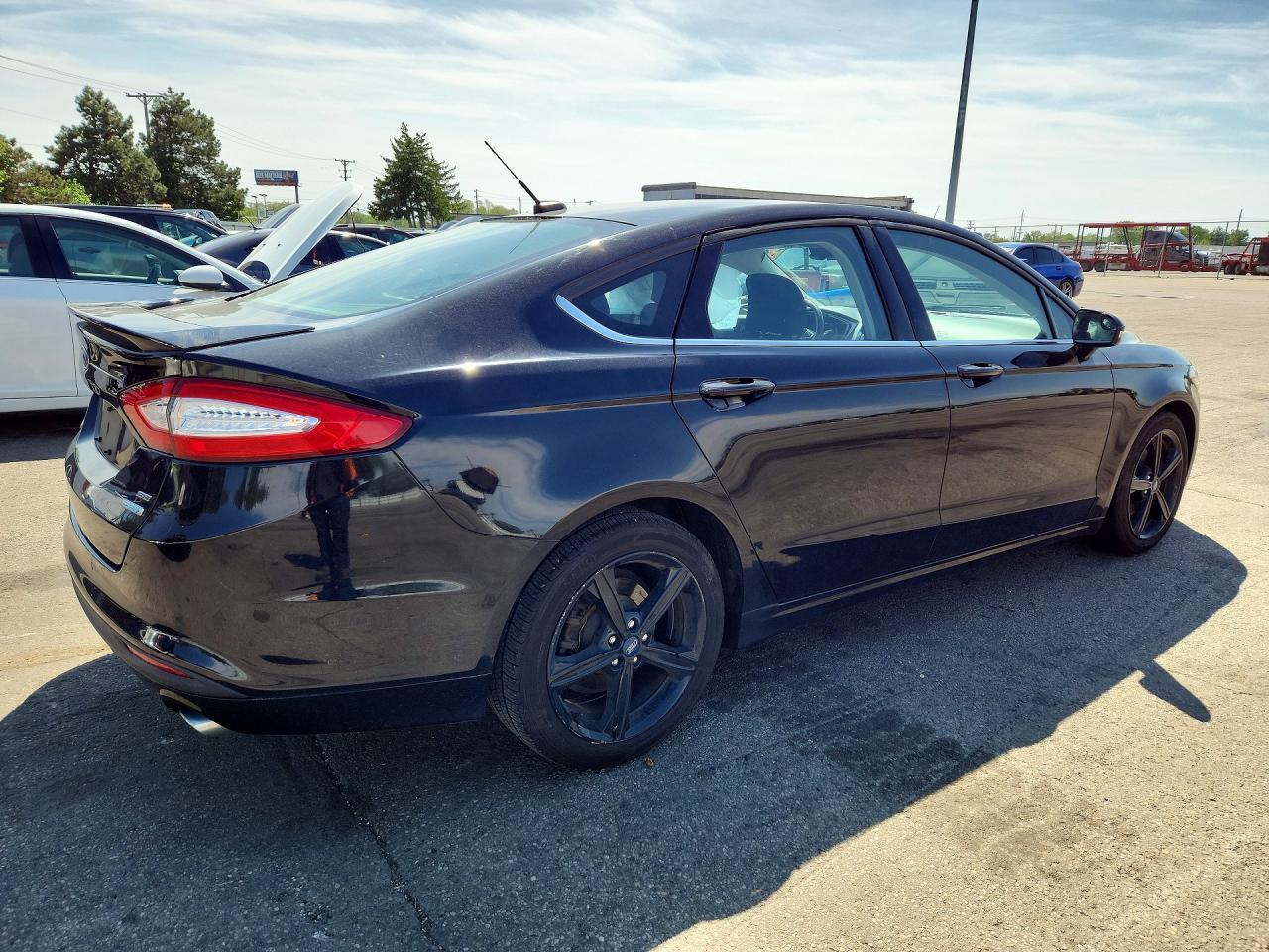2016 Ford Fusion Se - Фото 3