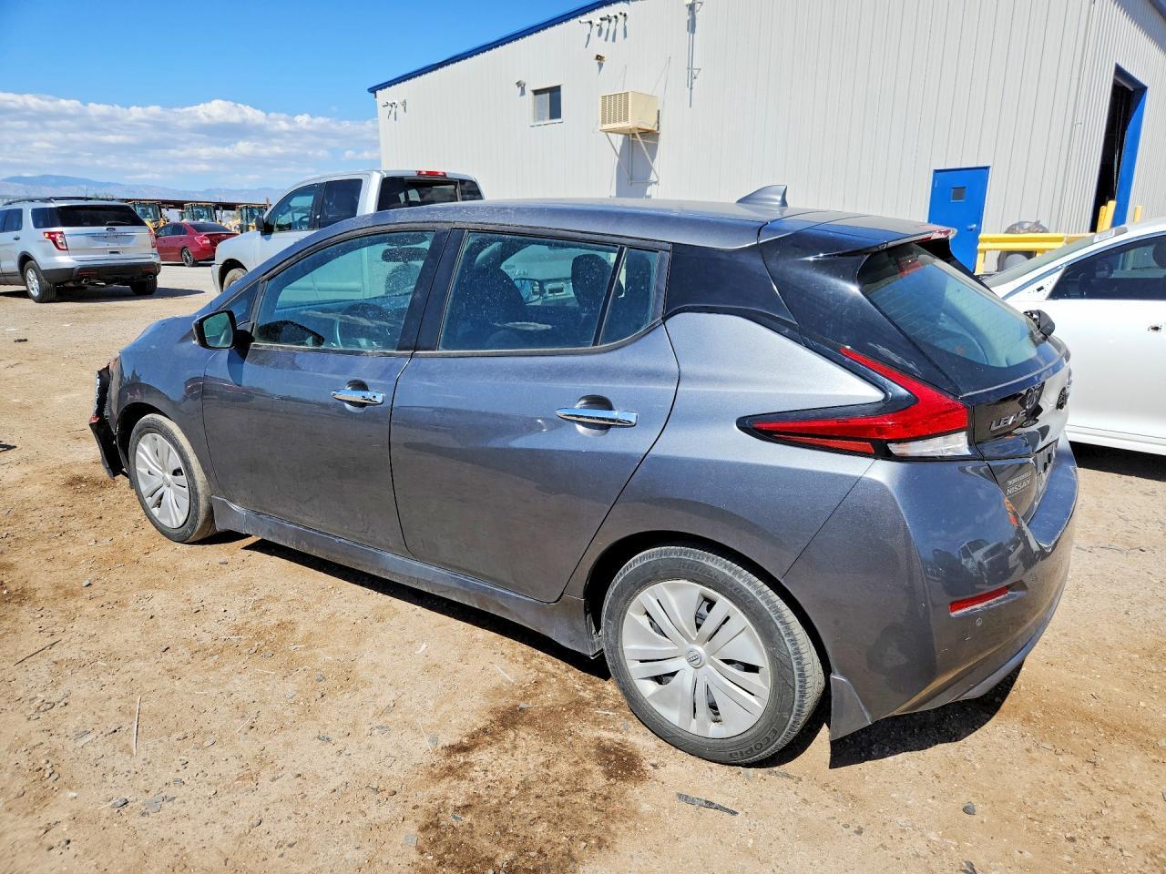 2025 Nissan Leaf S - Фото 2
