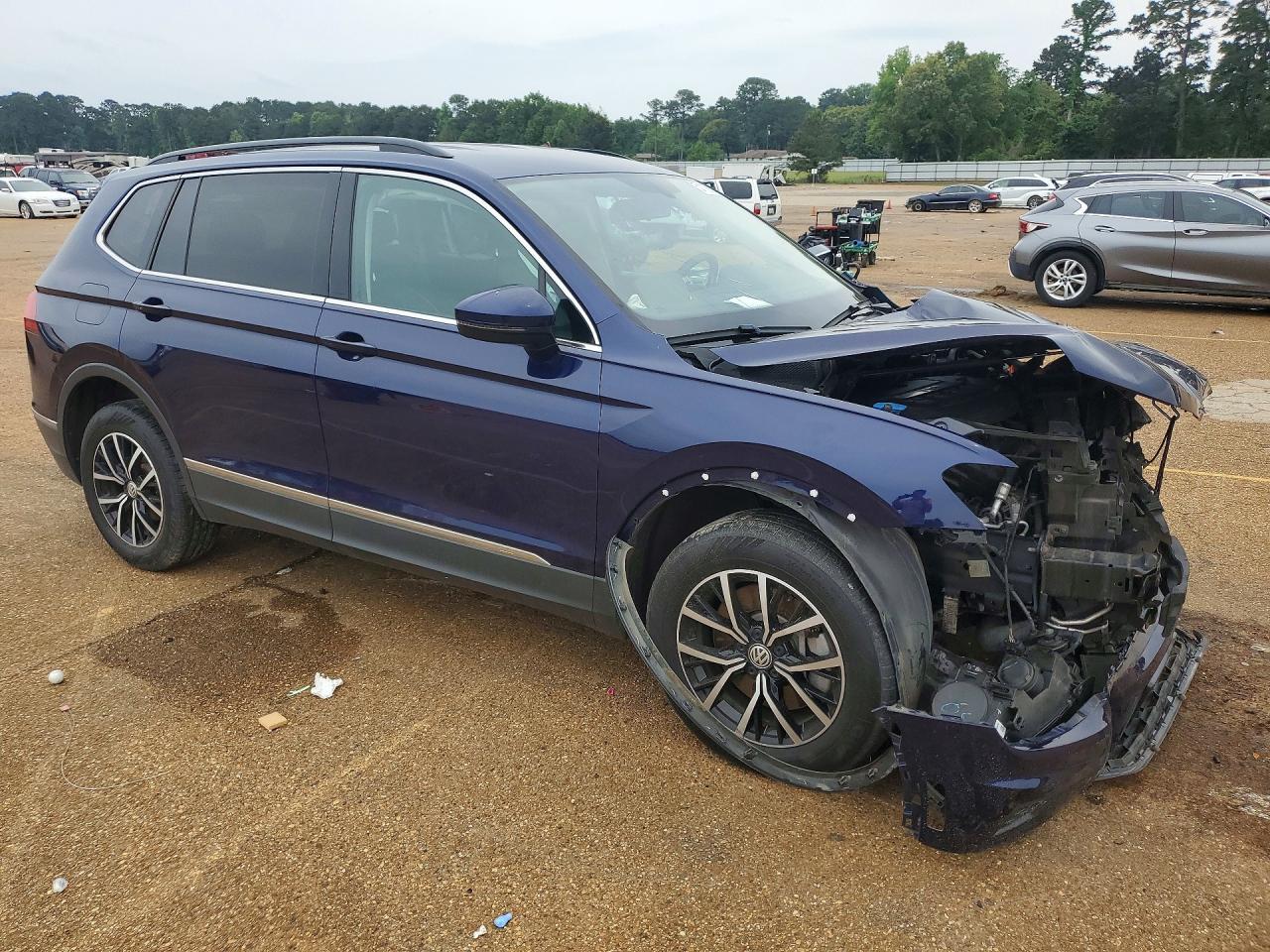 2021 Volkswagen Tiguan Se - Фото 4